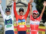 Alejandro Valverde (vľavo) na Vuelte 2012 vuelta-2012-bedna