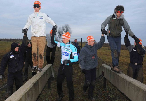 Tím OPQS počas teambuildingu na Lešti opqs-tb