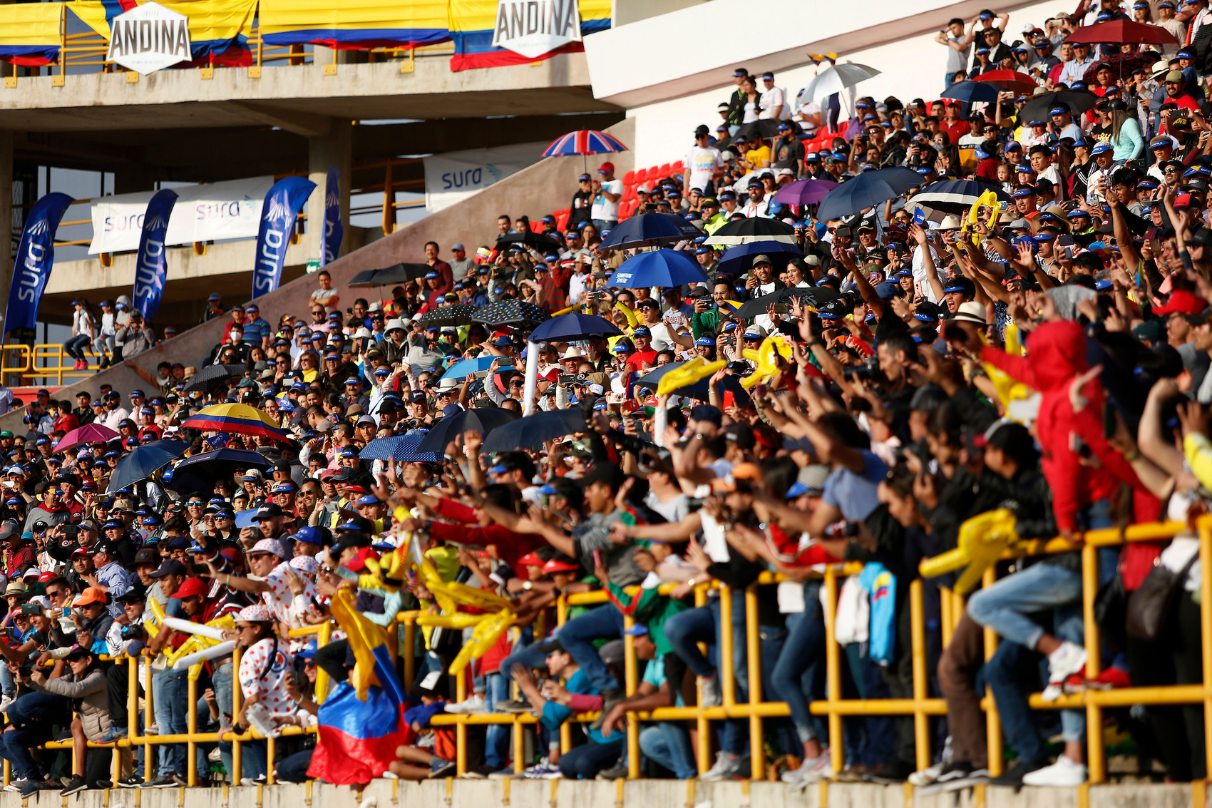 kolumbia 20 fans efef