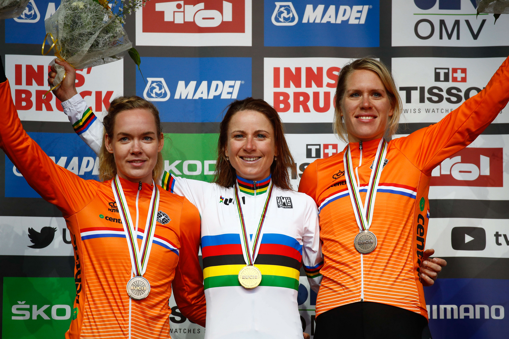 ms 18 itt zeny podium bettinif