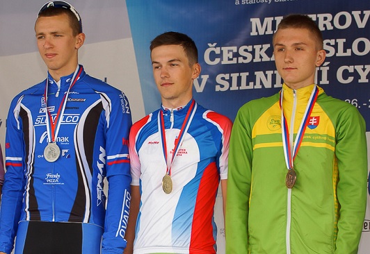David Zverko - Juraj Bellan - Ladislav Kniha po časovke juniorov (foto: C-I.sk) podium-casovka-juniori