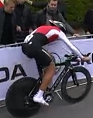 Fabian Cancellara nezvládol zákrutu cancellara-1