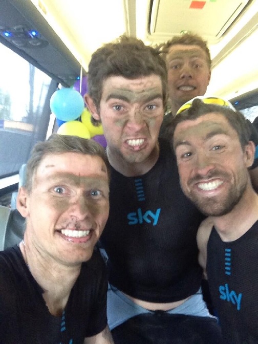 knees-sky-roubaix