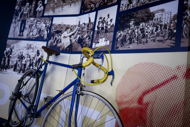 Históriu Pretekov mieru a slávne postavy cyklistiky pripomína zaujímavá výstava v Bratislave