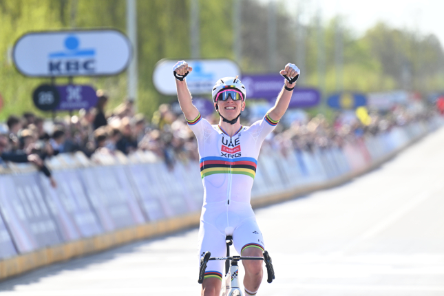 Stretnutie superhviezd vo Flámsku aj s nečakaným žolíkom, no favorit je len jeden. Na štarte aj dvaja Slováci