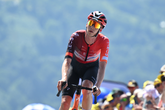 Sobotňajšie pyrenejské hory na Tour: Arensman odolal favoritom, Lipowitz s posunom, Evenepoel odstúpil