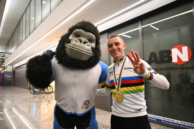 MS: Evenepoel v časovke zdemoloval konkurenciu a získal hatrick, Pogačar potupený a bez medaily