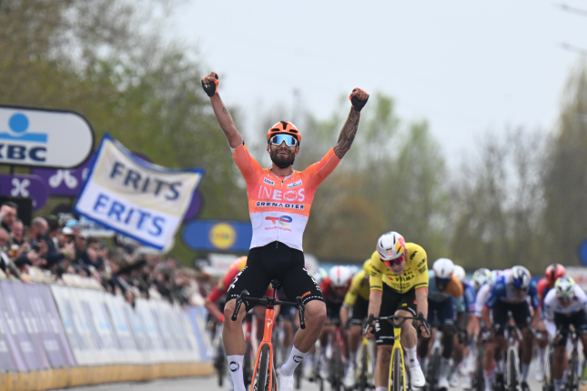 Dwars door Vlaanderen: Ganna zdolal Van Aerta po jeho dlhom sóle, Kubiš jedenásty