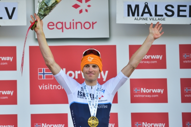 Arctic Race: V záverečnej etape triumf Walslebena pred Terpstrom, Hermans udržal dres