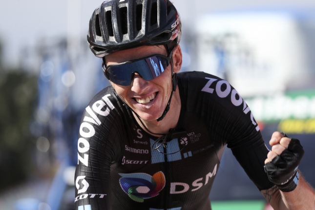 Vuelta: Na Pico Villuercas dominoval Bardet, okrem etapy získal aj dres pre vrchára, Eiking stratil, no dres udržal