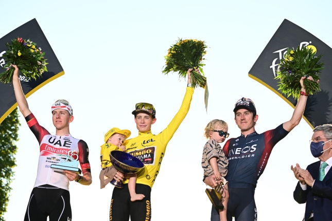 Reakcie na záver Tour: Champs-Élysées plnilo sny, Sagan mierne stratil pozíciu pre padnutú reťaz