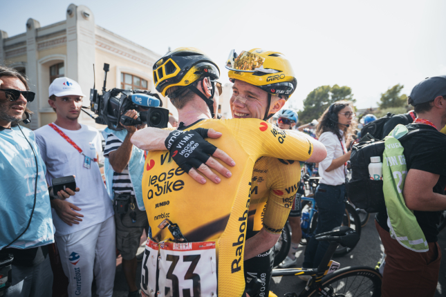 Vuelta: Hromadný šprint zrežírovala Visma, Brennan berie už tretiu etapu