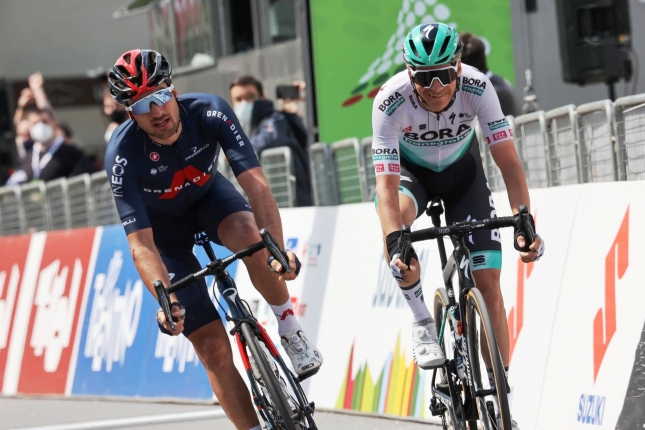 V Alpách triumfoval únik. Moscon prekonal dvojicu z Bory, Bilbao skočil na tretie miesto GC