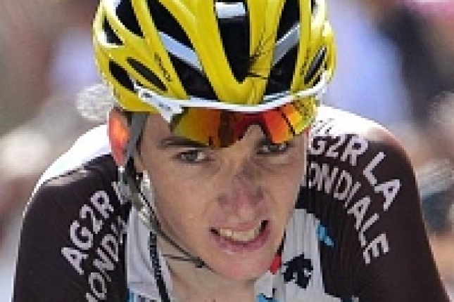 Bardet sa dočkal prvého víťazstva, favoriti finišovali pri sebe