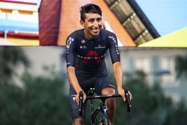 Egan Bernal sa po nehode prvýkrát vydal na cestu, vrátiť sa môže ešte tento rok