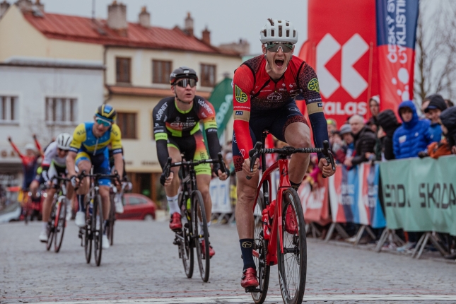 Brno - Velká Bíteš: Zvíťazil bývalý dráhar Kelemen, Štoček deviaty, Haas siedmy v U23