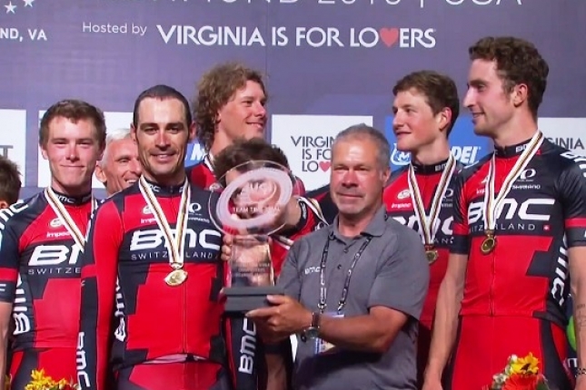 BMC obhájilo titul v TTT, Phinney pochválil Velitsa, oslavuje i Movistar