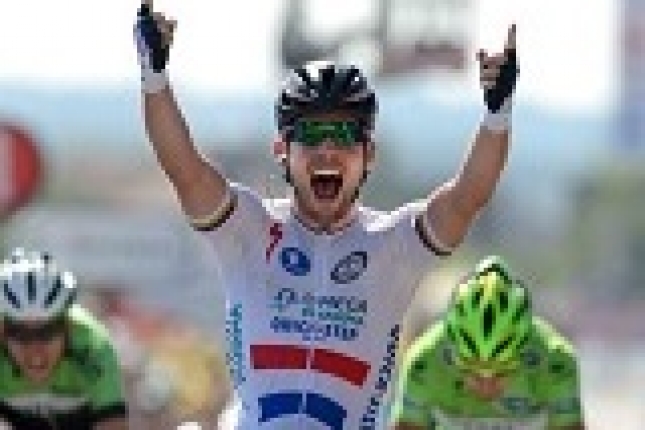 Cavendish ukoristil prvý hromadný dojazd vo Švajčiarsku, Sagan tretí