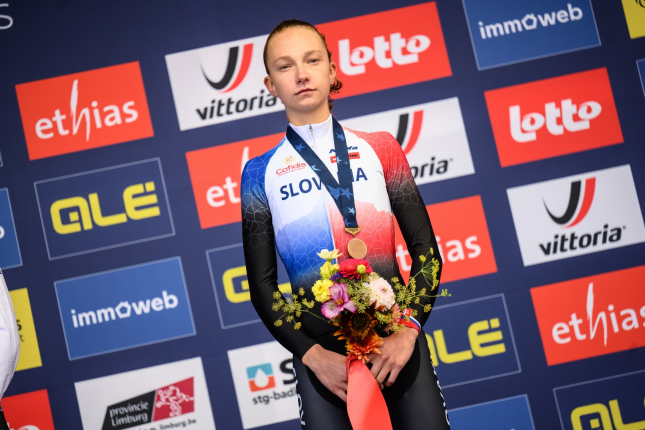 Časovky na ME: Chladoňová pokračovala v zbieraní medailí bronzom, Jenčušová 12. Medzi mužmi získal titul Affini