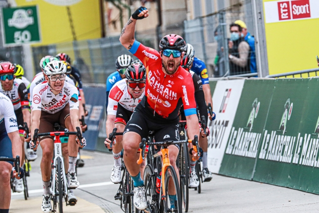 Okolo Romandie: V šprinte okresaného balíka vyhral Sonny Colbrelli, Sagan chýbal v hlavnej skupine