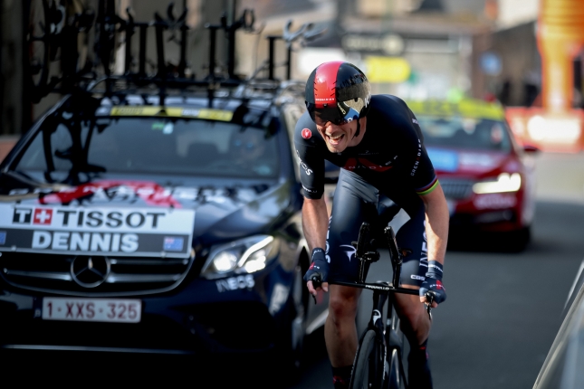 Okolo Romandie: V prológu vyhral Rohan Dennis, za ním Porte a Thomas, Peter Sagan skončil 28.