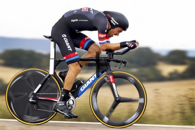Po časovke: Tom Dumoulin ako nový Indurain, ostatní sľubujú útoky