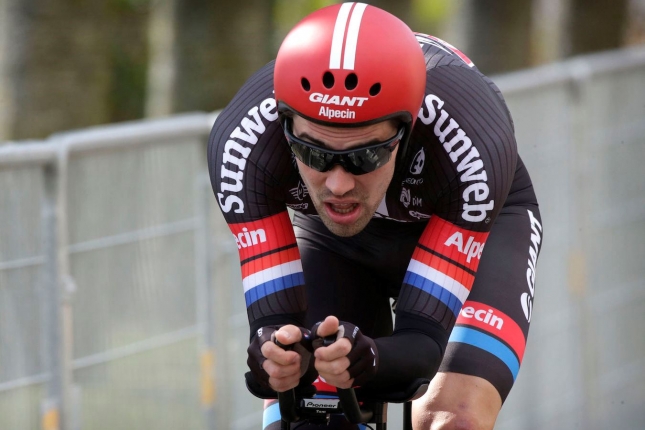 Prológ Giro d'Italia: Dumoulin si v rodnej krajine vybojoval ružový dres