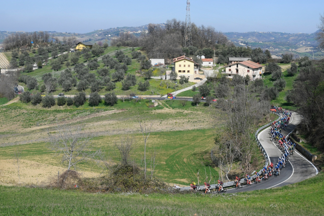 3. etapa Giro d'Italia je veľmi jednoduchá, ale vytvoril sa nečakaný 26-členný únik