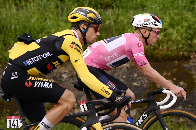 Aj po odstúpení Evenepoela to Roglič nebude mať ľahké. Do hry vstupuje duo Ineosu