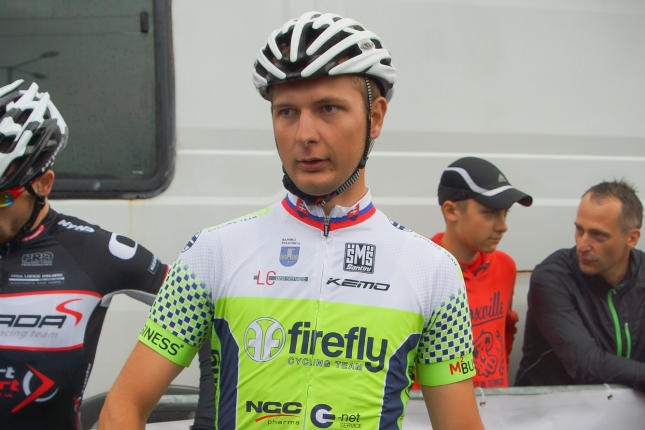 Firefly vstupuje do tretej sezóny, snaží sa pomáhať pretekárom U23