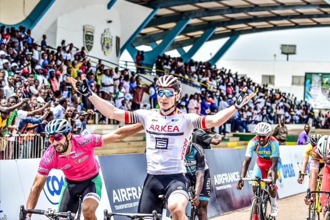 Na pro-konti úroveň sa posúva dánsky i portugalský celok a aj Mathieu van der Poel