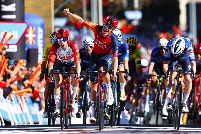 Na Okolo Romandie sme videli prvé útoky GC jazdcov, etapu aj žltý dres uchmatol Ineos a Ethan Hayter