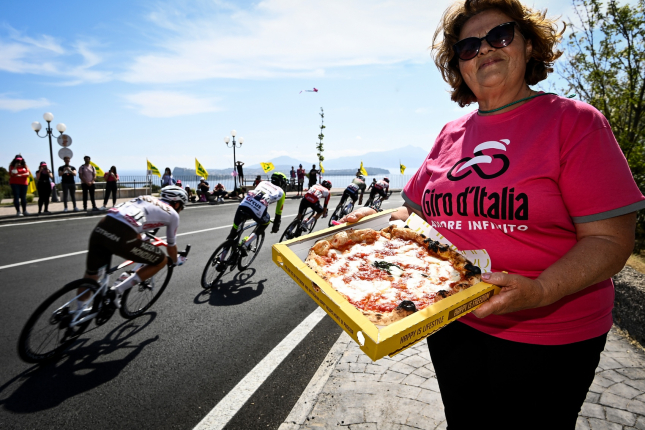 Giro: V etape pre klasikárov sa konečne dočkal Alaphilippe, a to po 140 km úniku iba v dvojici