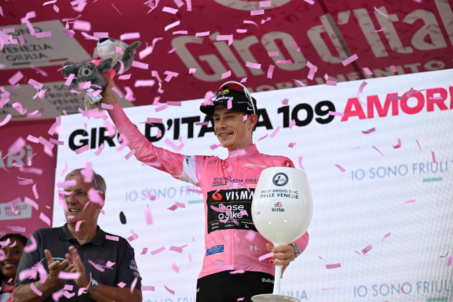 Giro: Na Piancavallo to bola dominancia Vingegaarda a krásny súboj o pódium, Eulálio udržal biely dres