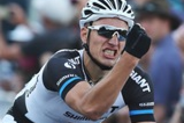 Kittel v druhej etape Gira nedal súperom šancu, ružový je Matthews