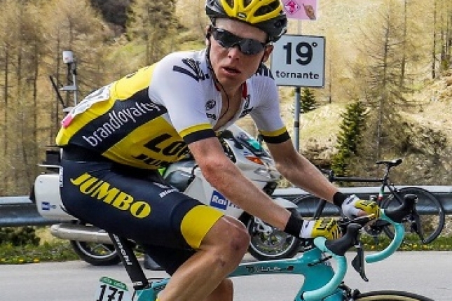 Giro sa konečne rozbehlo, Kruijswijk všetkých zaskočil, ostatní musia napredovať