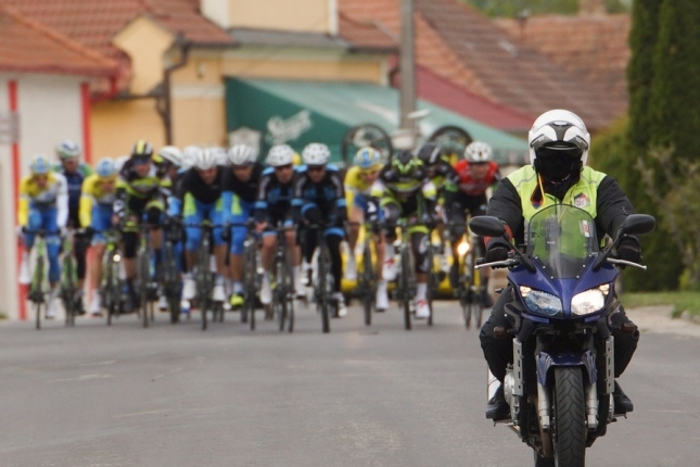 Zo zákulisia pretekov: Sprevádzanie cyklistov motorkármi z ich pohľadu (opakujeme)