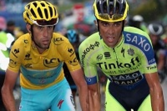 Contador testoval súperov, Sagan relaxoval