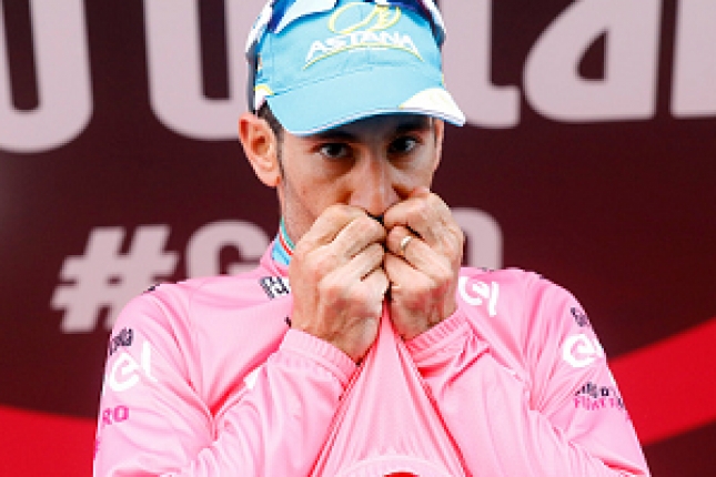 Hodnotíme tímy na Gire: Astana s Movistarom kraľovali, výborný Etixx, Trek pod dekou
