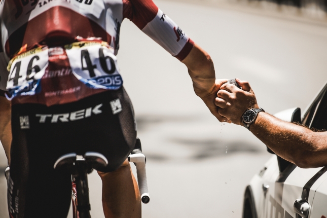 Tento rok na Tour vybrali rozhodcovia suverénne najviac pokút v histórii, DSM meškal na prezentáciu