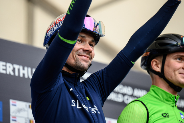 Roglič verzus Ayuso či duel bratov Yatesovcov? Vylepšiť reputáciu si príde Van Aert, rozlúčiť sa Bardet (preview Gira)