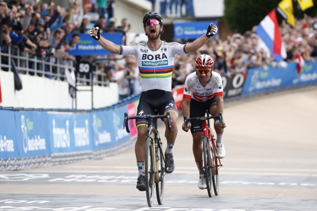 Peter Sagan vyrovnal bodovací rekord na TdF a pridal veľký triumf na Roubaix
