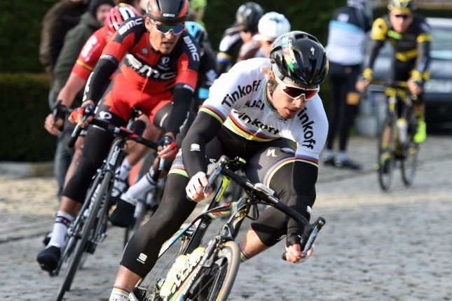 Het Nieuwsblad: Sagan po kvalitnom výkone finišoval druhý, na konci cítil kŕče