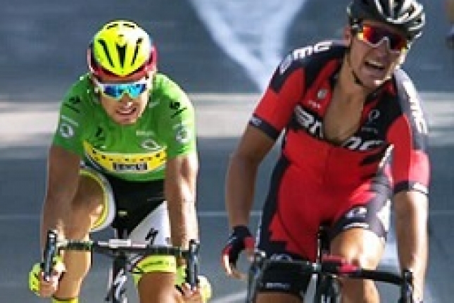 Sagan bol v piatok opäť blizúčko k triumfu, proti bol Van Avermaet