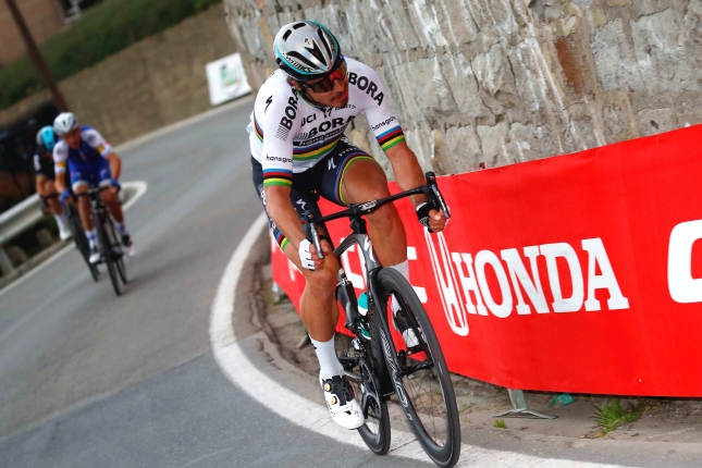 Po Primavere: Kwiatek vie ako poraziť Sagana a dlží mu pivo, Cancellara mal flashback