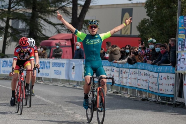 Slovenský talent Martin Svrček po prestupe do Talianska zbiera víťazstvá a chce uspieť aj na MS