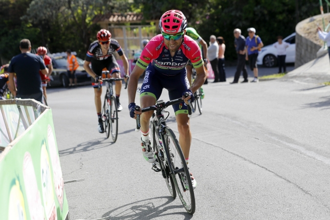 Dumoulin sa stále zameriava na ITT, Valverde nevedel, že Landa na konci vypadol z balíka