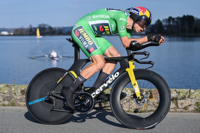 Paríž - Nice: V stredajšej časovke Jumbo totálne dominovalo, Van Aert vyhral pred Rogličom a Dennisom