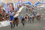 Sumár týždňa: Peter Sagan začne novú sezónu v Argentíne, v TotalEnergies bude jazdiť aj brat Juraj